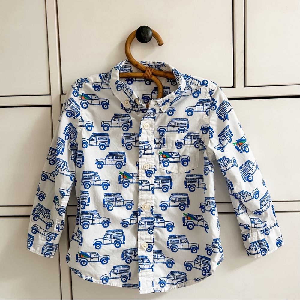 GAP 3 years White and blue button-up shirt with truck print #kidsfashion